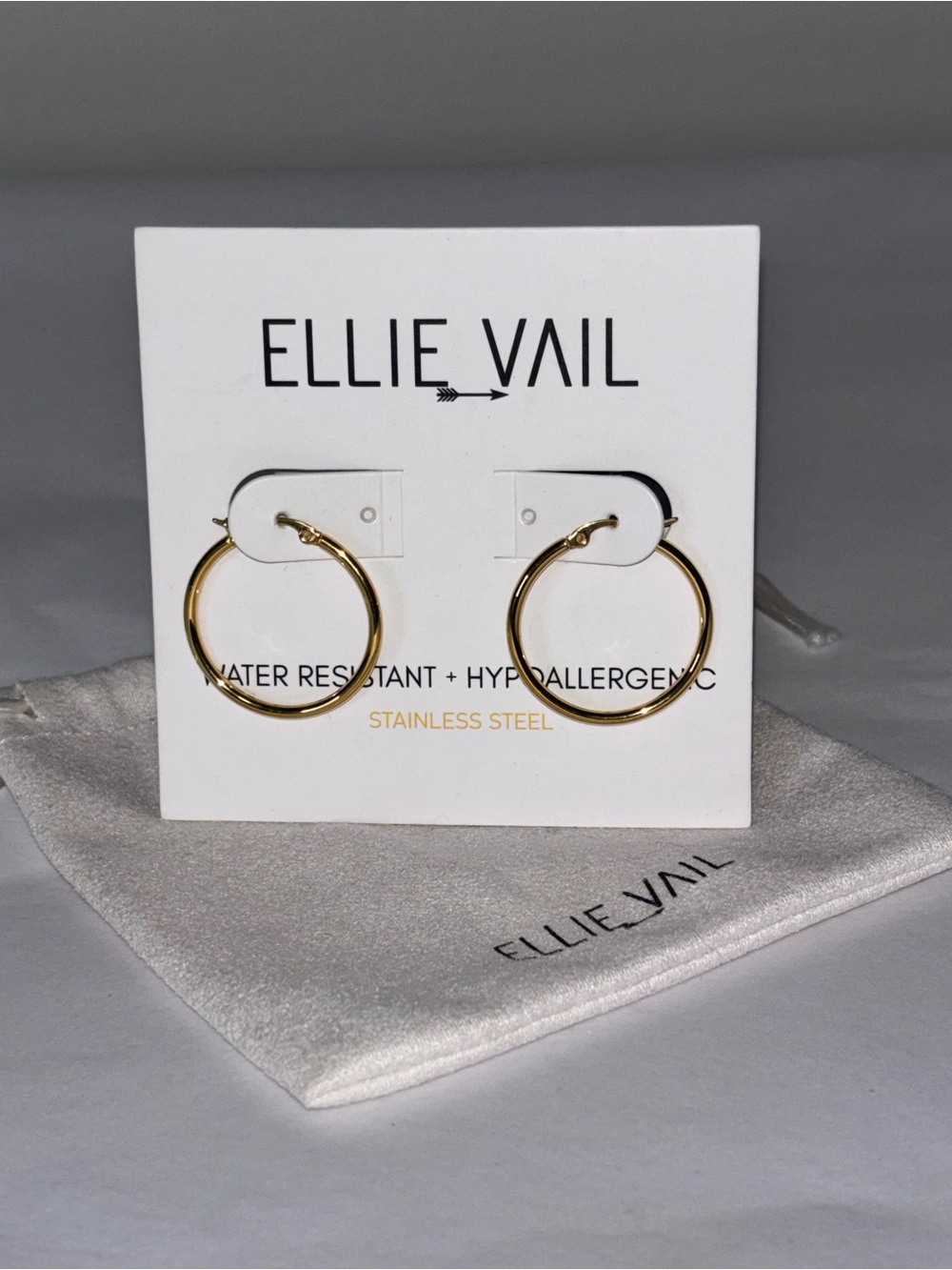 Ellie Vail NEW Laurette medium gold tone hoop earrings 3 cm 1 1/8"